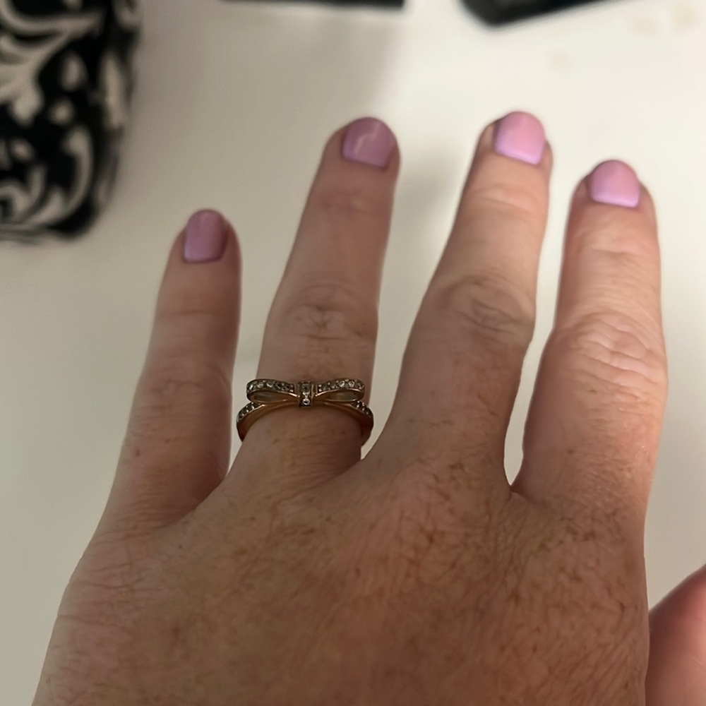 Pandora bow ring size 6